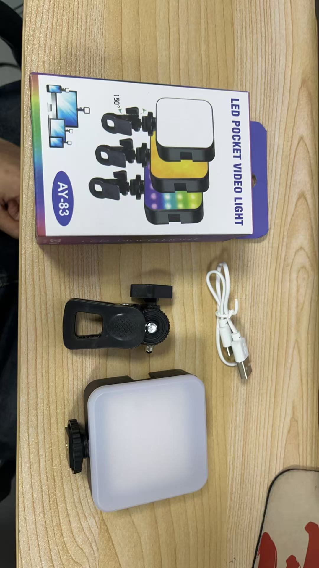 Luce tascabile RGB Luce di rie - Outdoor Lighting For Photography recensione e prezzo
